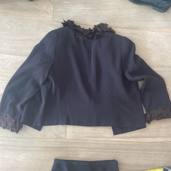 Authentic Moschino Skirtsuit - Picture 10 of 11